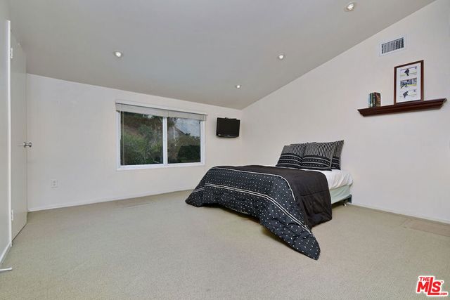 6041 Ellenview Avenue, Woodland Hills, CA 91367