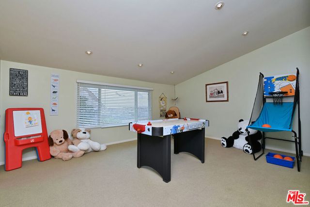6041 Ellenview Avenue, Woodland Hills, CA 91367
