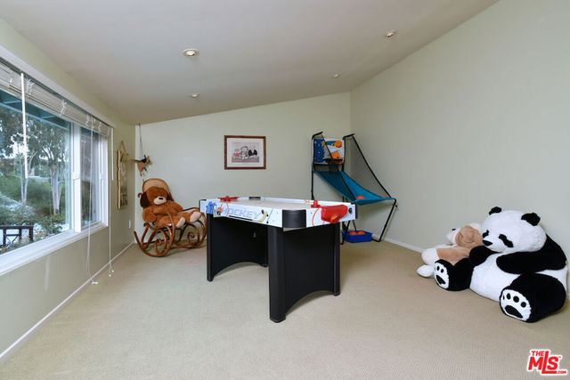6041 Ellenview Avenue, Woodland Hills, CA 91367