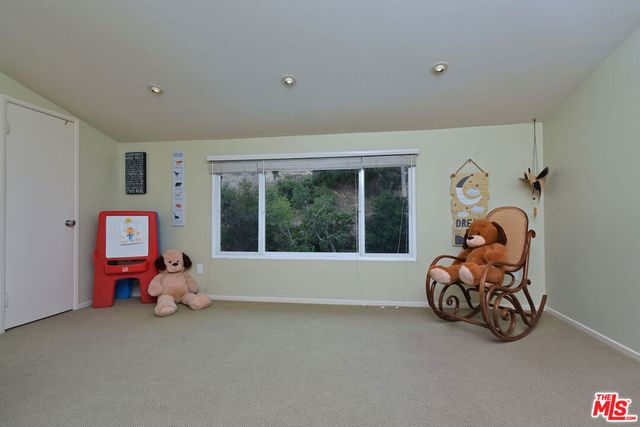 6041 Ellenview Avenue, Woodland Hills, CA 91367