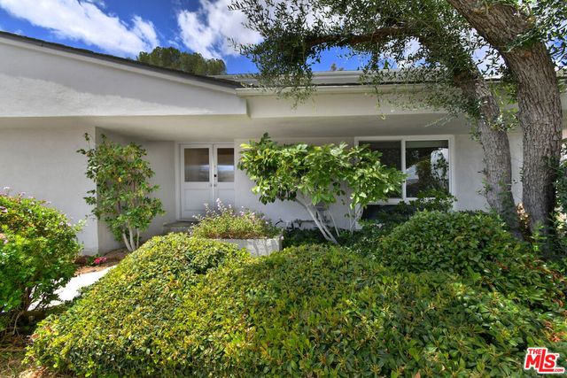 6041 Ellenview Avenue, Woodland Hills, CA 91367
