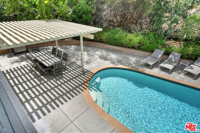 6041 Ellenview Avenue, Woodland Hills, CA 91367
