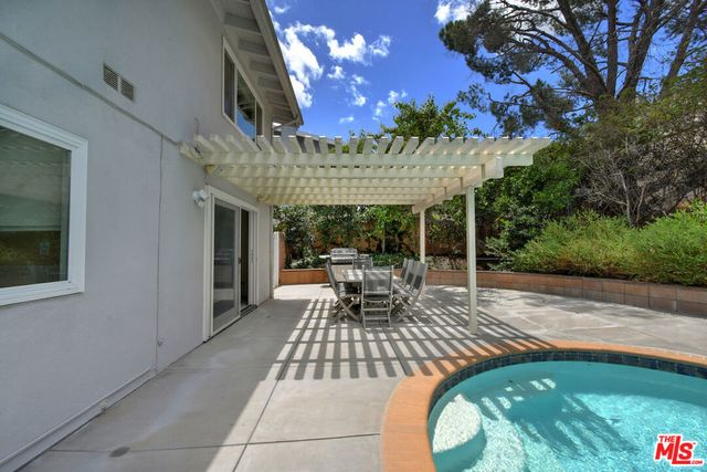 6041 Ellenview Avenue, Woodland Hills, CA 91367