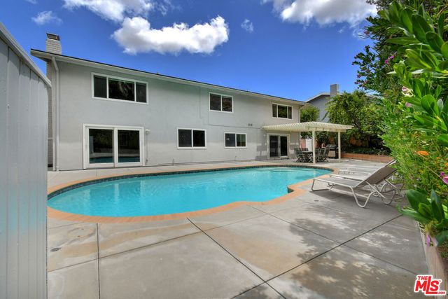 6041 Ellenview Avenue, Woodland Hills, CA 91367