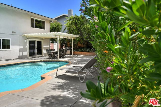 6041 Ellenview Avenue, Woodland Hills, CA 91367