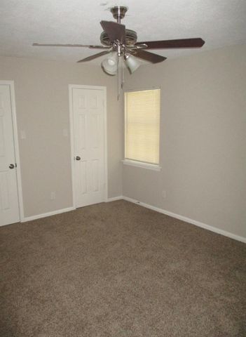 2921 Roseheath Lane, Houston, TX 77073