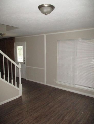 2921 Roseheath Lane, Houston, TX 77073