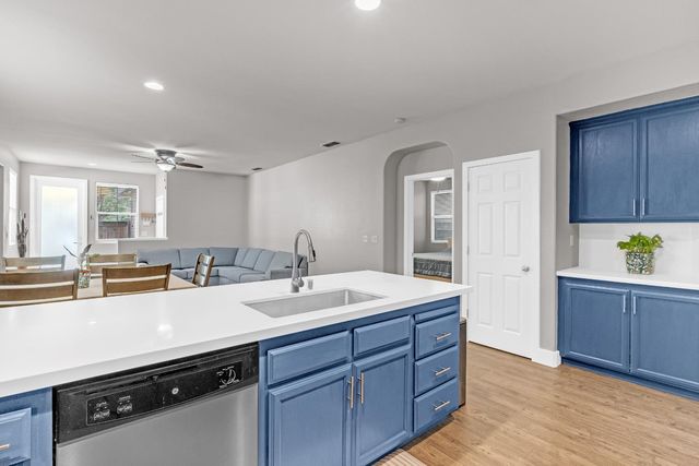 2618 San Juan Rd, Sacramento, CA 95833