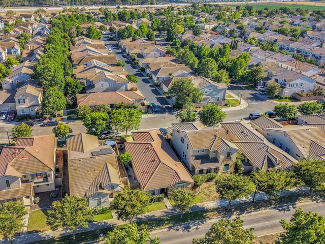 2618 San Juan Rd, Sacramento, CA 95833