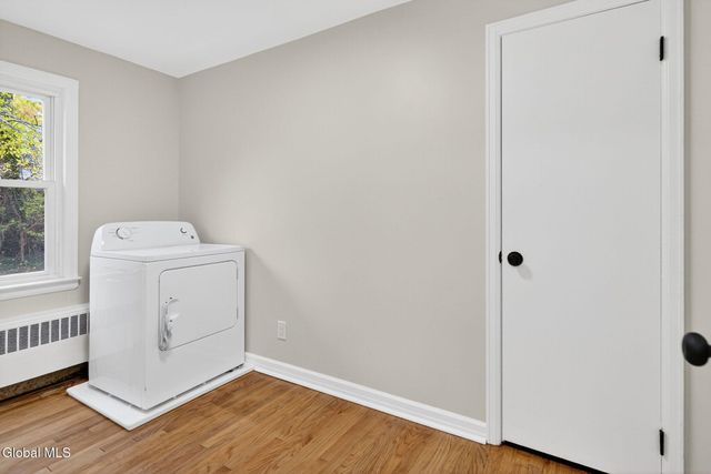 18 Anthony Lane, Colonie, NY 12205