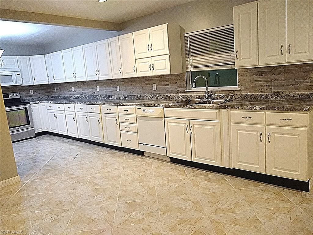 6870 Golden RD, NORTH FORT MYERS, FL 33917 — exterior