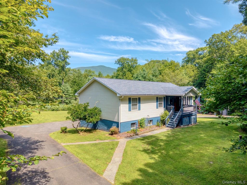 58 Kelder Highway, Olivebridge, NY 12461