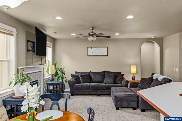 2687 Sunny Ln NW, Albany, OR 97321