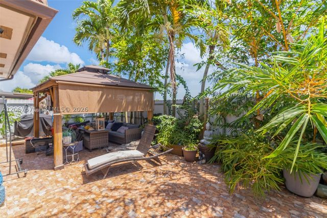 12382 SW 213th Ter, Miami, FL 33177