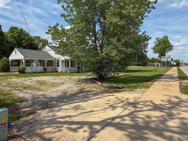617 Ash Flat Drive, Ash Flat, AR 72513