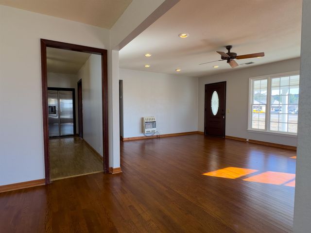 617 Ash Flat Drive, Ash Flat, AR 72513