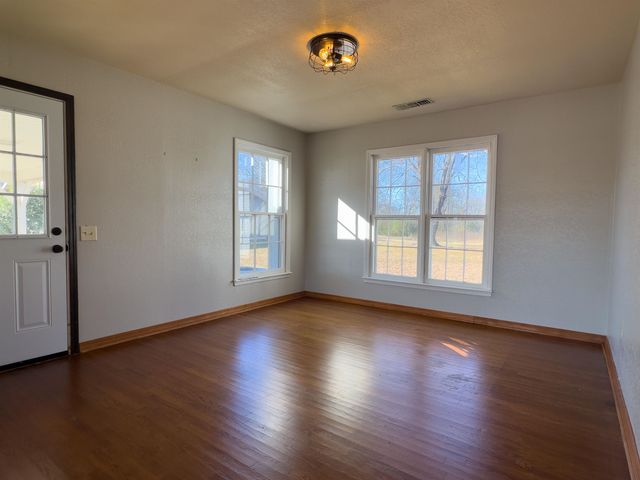 617 Ash Flat Drive, Ash Flat, AR 72513