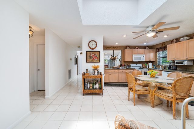 302 Deer Creek Wildwood Lane E, Deerfield Beach, FL 33442