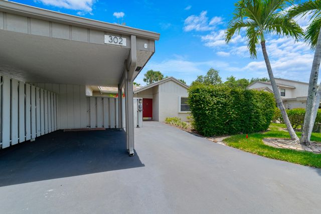 302 Deer Creek Wildwood Lane E, Deerfield Beach, FL 33442