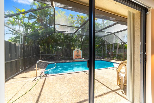 302 Deer Creek Wildwood Lane E, Deerfield Beach, FL 33442