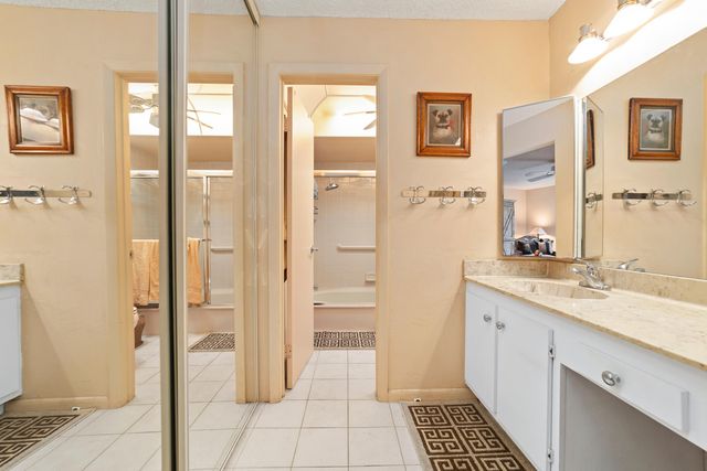 302 Deer Creek Wildwood Lane E, Deerfield Beach, FL 33442