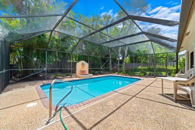 302 Deer Creek Wildwood Lane E, Deerfield Beach, FL 33442