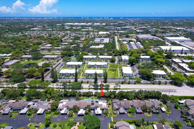 302 Deer Creek Wildwood Lane E, Deerfield Beach, FL 33442