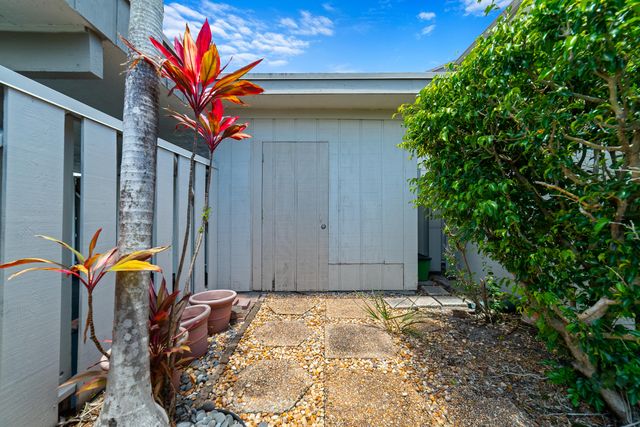 302 Deer Creek Wildwood Lane E, Deerfield Beach, FL 33442