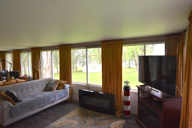 N9675 Northern Shores, Fox Lake, WI 53933