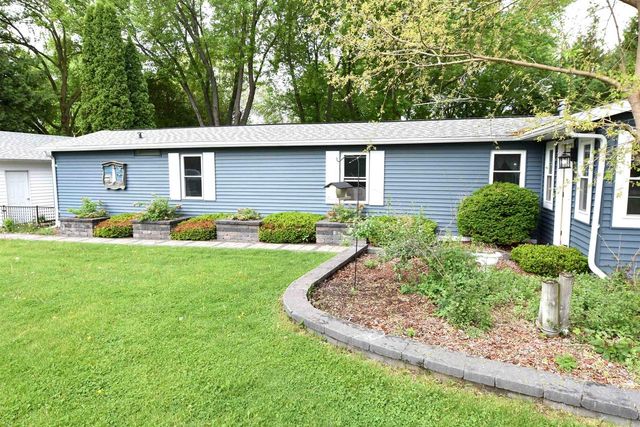 N9675 Northern Shores, Fox Lake, WI 53933