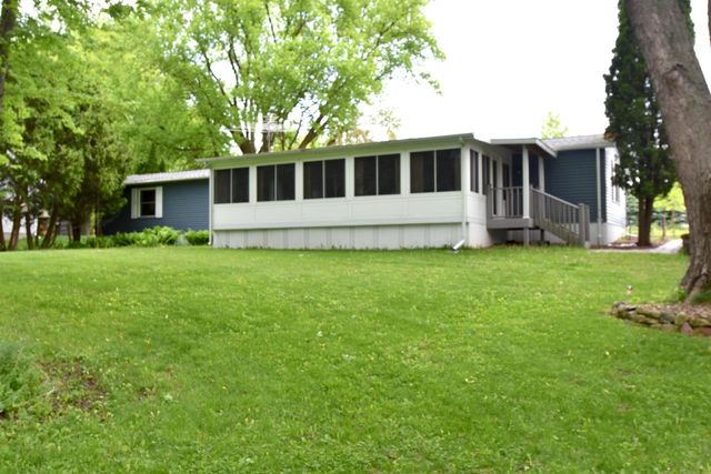N9675 Northern Shores, Fox Lake, WI 53933