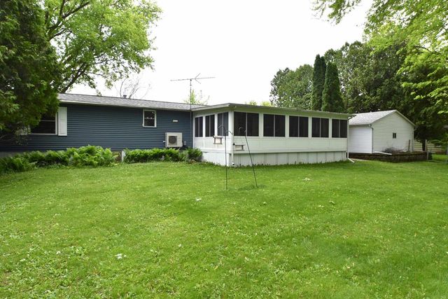 N9675 Northern Shores, Fox Lake, WI 53933
