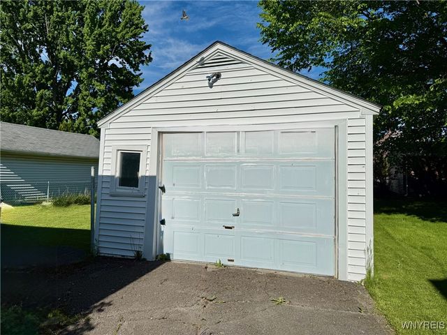 815 91st Street, Niagara Falls, NY 14304