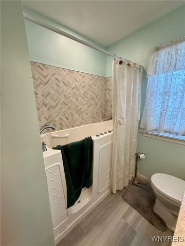 815 91st Street, Niagara Falls, NY 14304