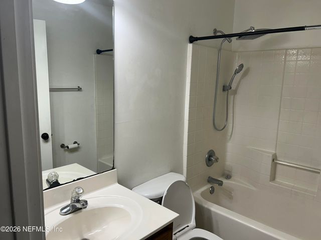 1804 NORTHGLEN Circle, Middleburg, FL 32068