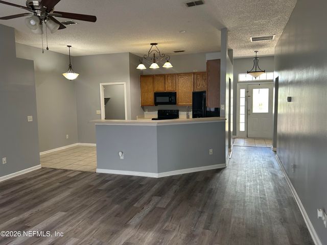 1804 NORTHGLEN Circle, Middleburg, FL 32068