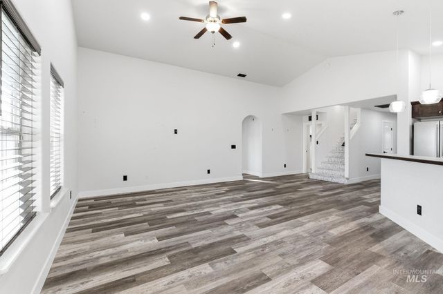 60 N Luke Loop, Nampa, ID 83651