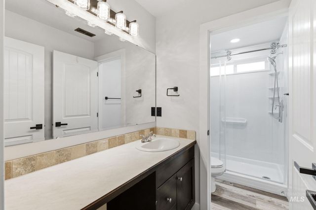 60 N Luke Loop, Nampa, ID 83651