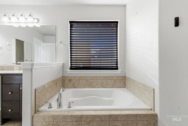 60 N Luke Loop, Nampa, ID 83651