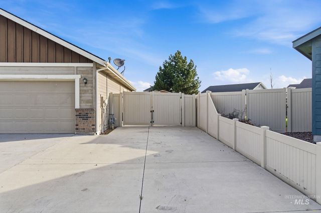 60 N Luke Loop, Nampa, ID 83651