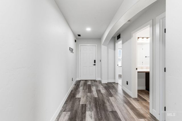 60 N Luke Loop, Nampa, ID 83651