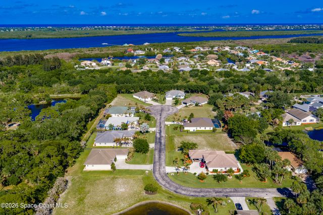 7445 36th Court, Vero Beach, FL 32967