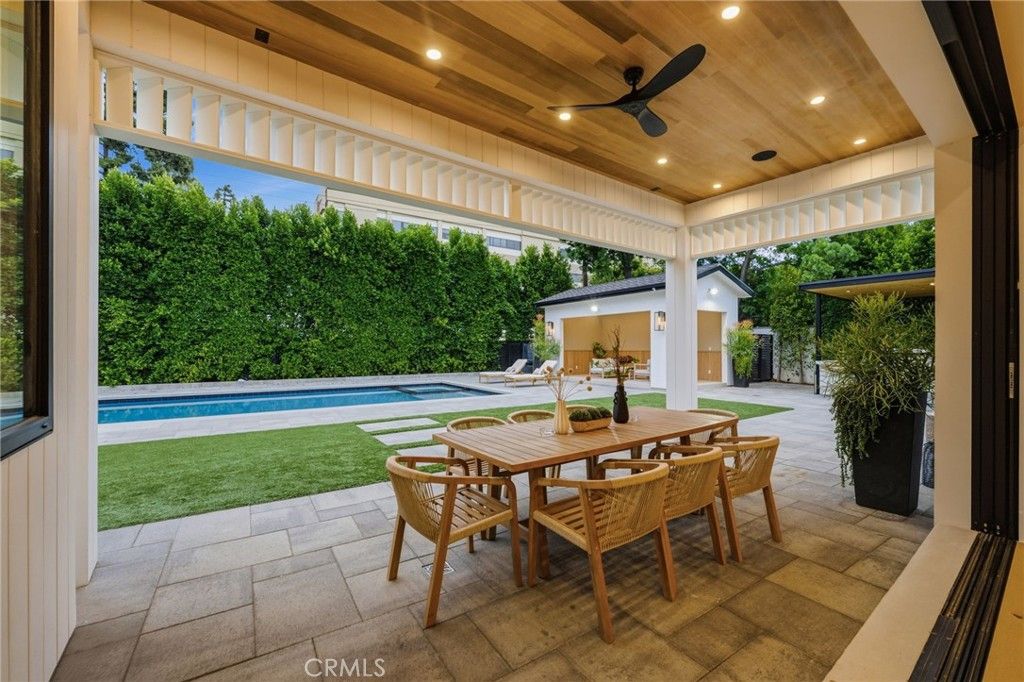 Image 51 of property listing at 5414 Genesta, Encino, CA 91316