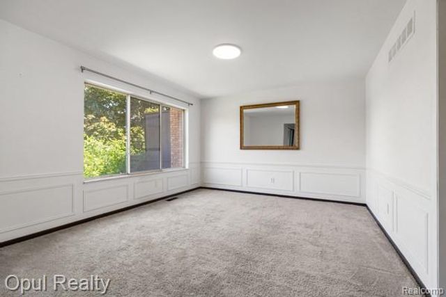 3961 Chablis Street, West Bloomfield Charter Township, MI 48323