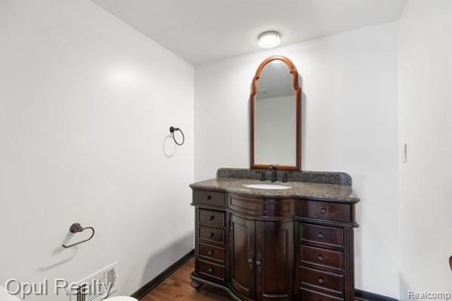 3961 Chablis Street, West Bloomfield Charter Township, MI 48323