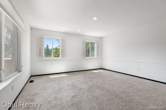 3961 Chablis Street, West Bloomfield Charter Township, MI 48323