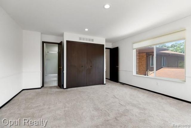 3961 Chablis Street, West Bloomfield Charter Township, MI 48323
