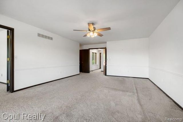3961 Chablis Street, West Bloomfield Charter Township, MI 48323