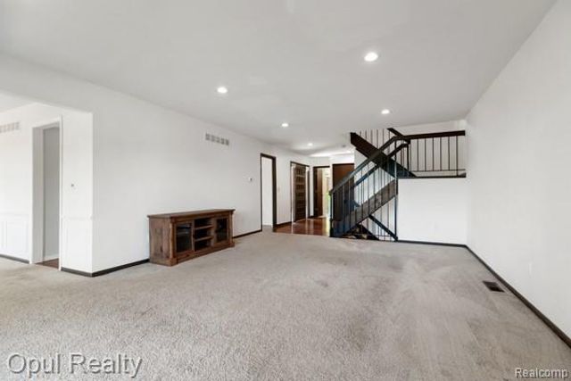 3961 Chablis Street, West Bloomfield Charter Township, MI 48323