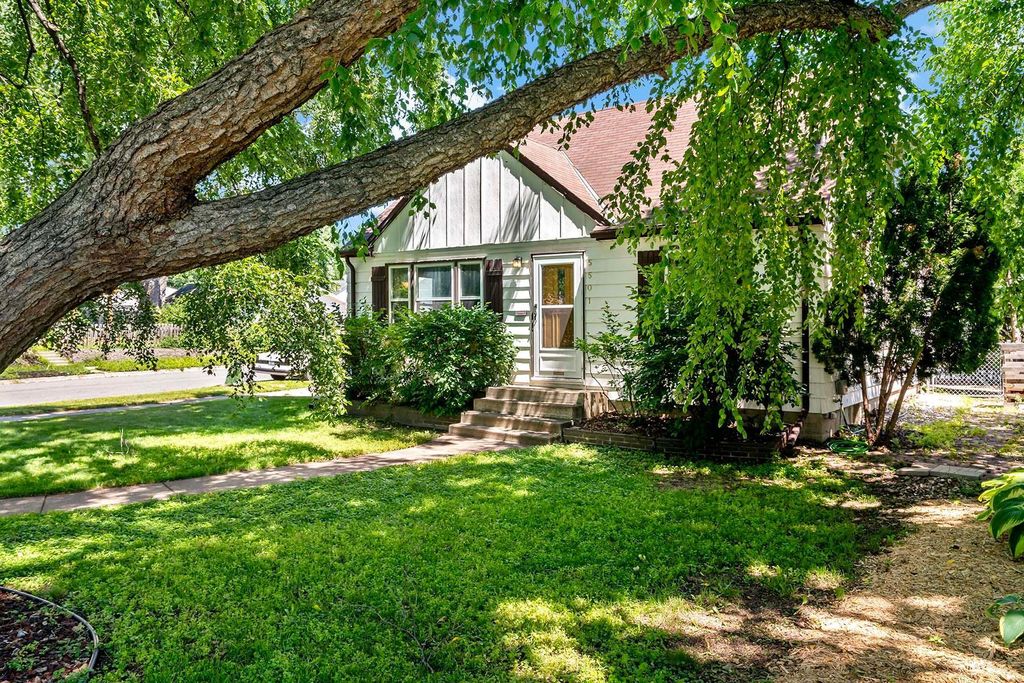 5501 30th Avenue S, Minneapolis, MN 55417